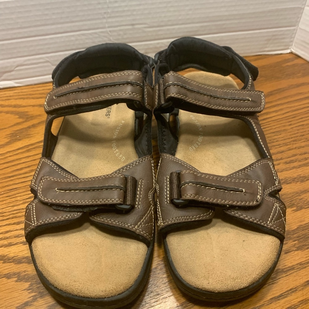 Dockers Brown Outdoor Sandals with Adjustable Straps Mens Size 10 grandpa core